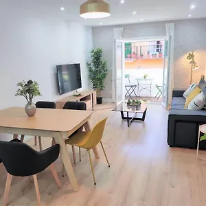 Apartment Malagueta & Muelle1 & Centre Con Parking Privado, Malaga