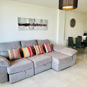 Apartamento 2-bedroom-apartment With A Terrace, Pool, Gym, Málaga